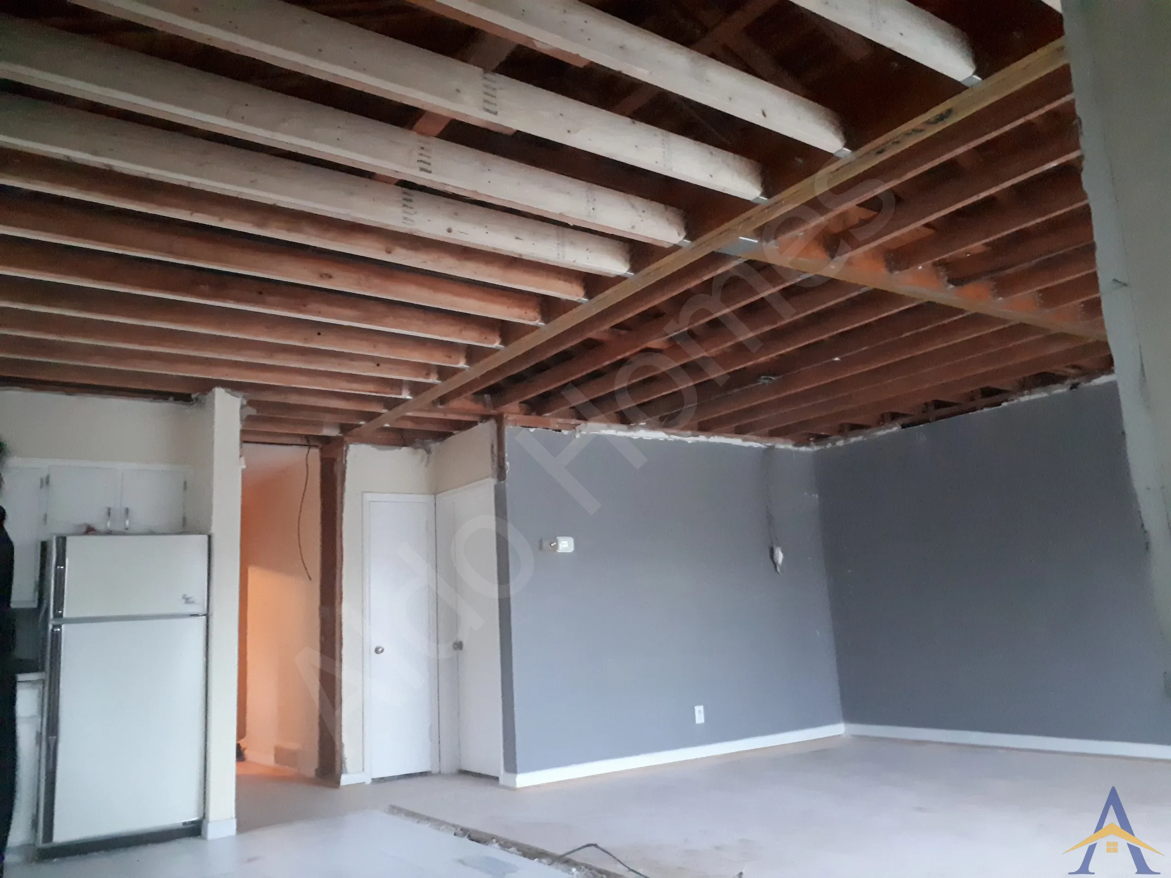 Bungalow Load-Bearing Wall Removal in North York: Gaydon Avenue, photo 3