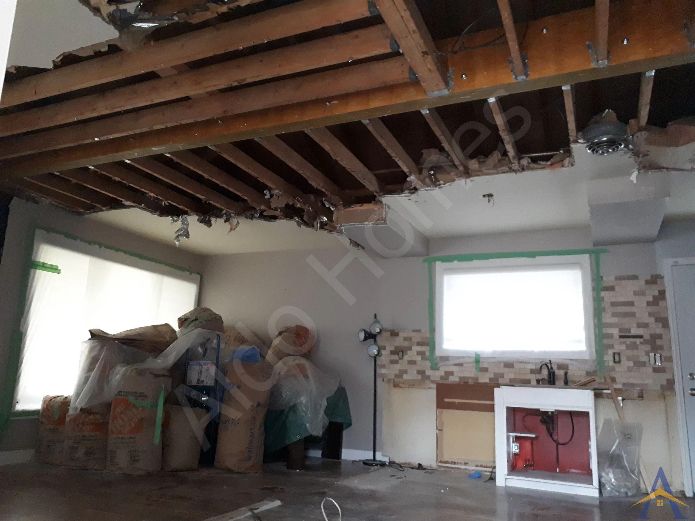 Bungalow Load-Bearing Wall Removal in Etobicoke: Holywell Dr, photo 8