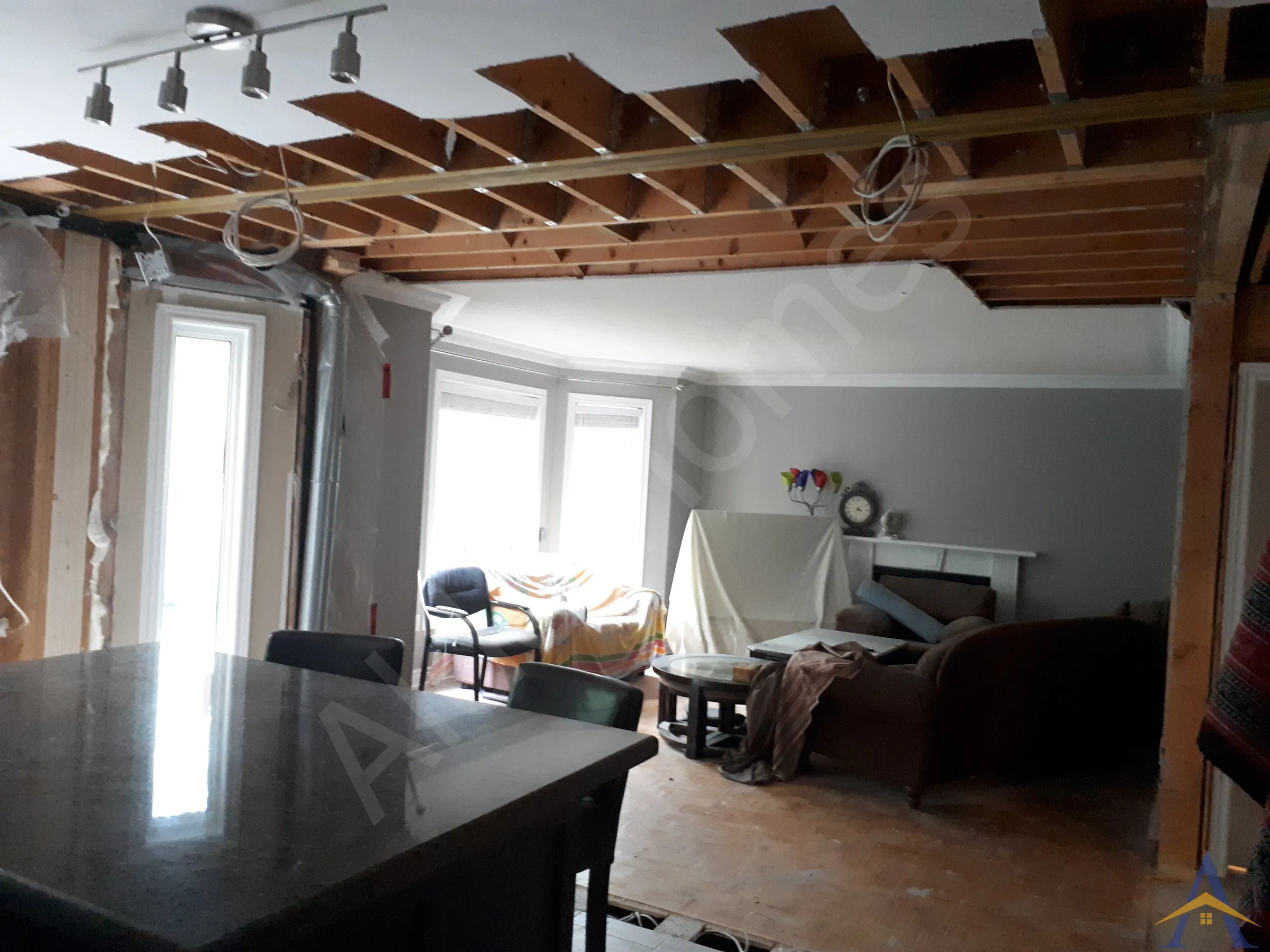Load-Bearing Wall Removal in Mississauga: Steddick Court, photo 2