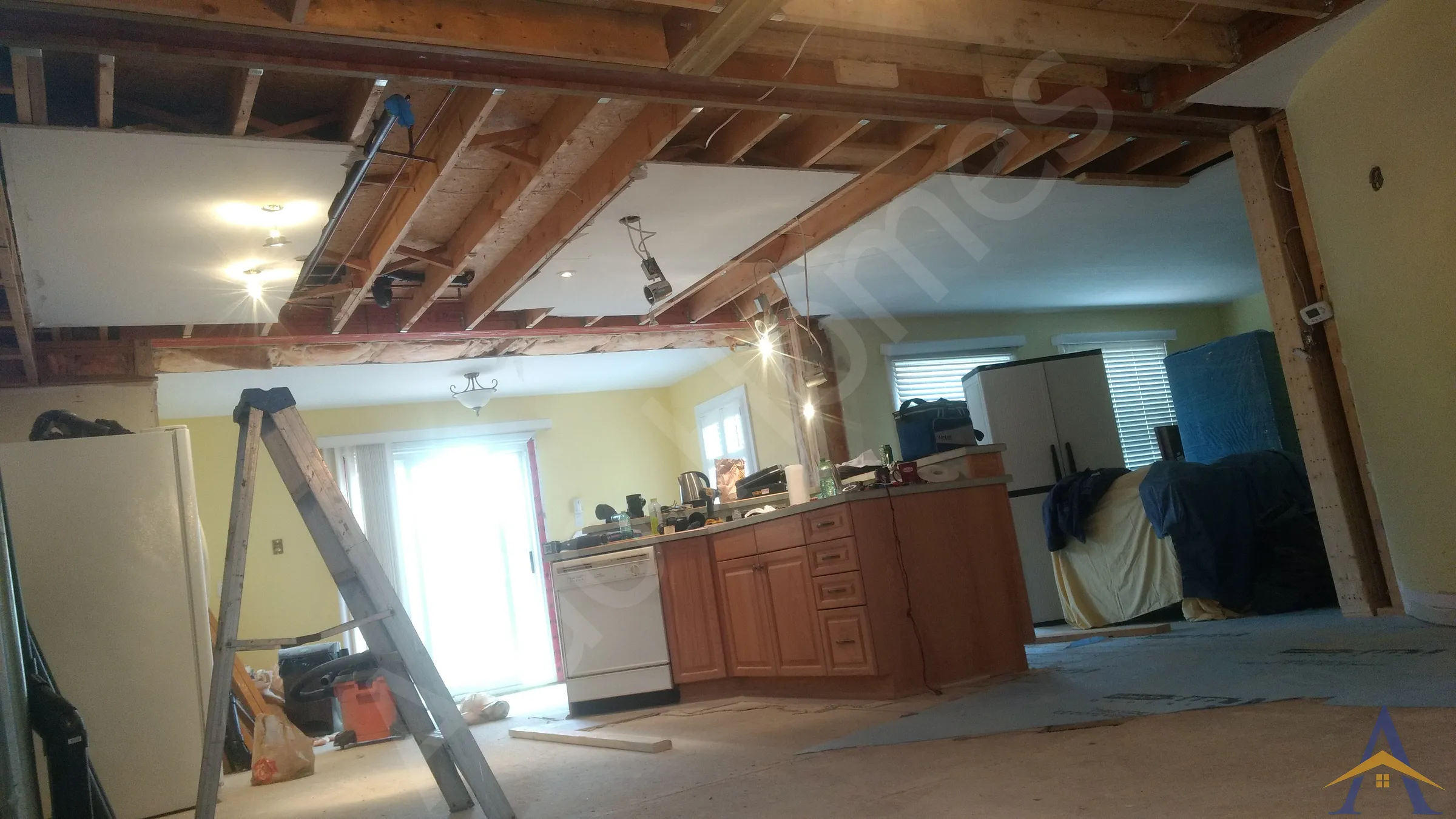 Load-Bearing Wall Removal in Whitby: Stratton Crescent, photo 3