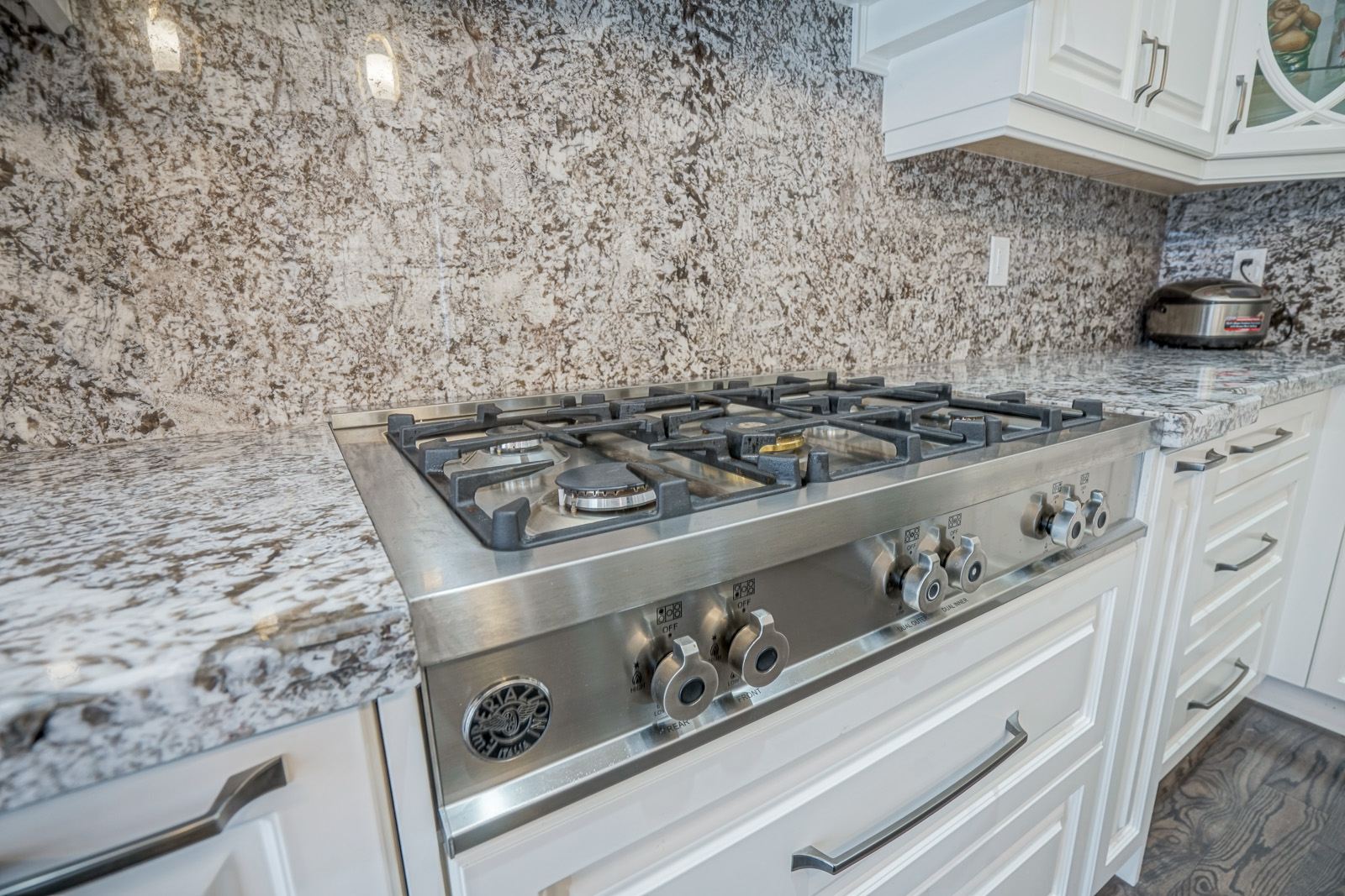 Custom Kitchen Renovation in Toronto