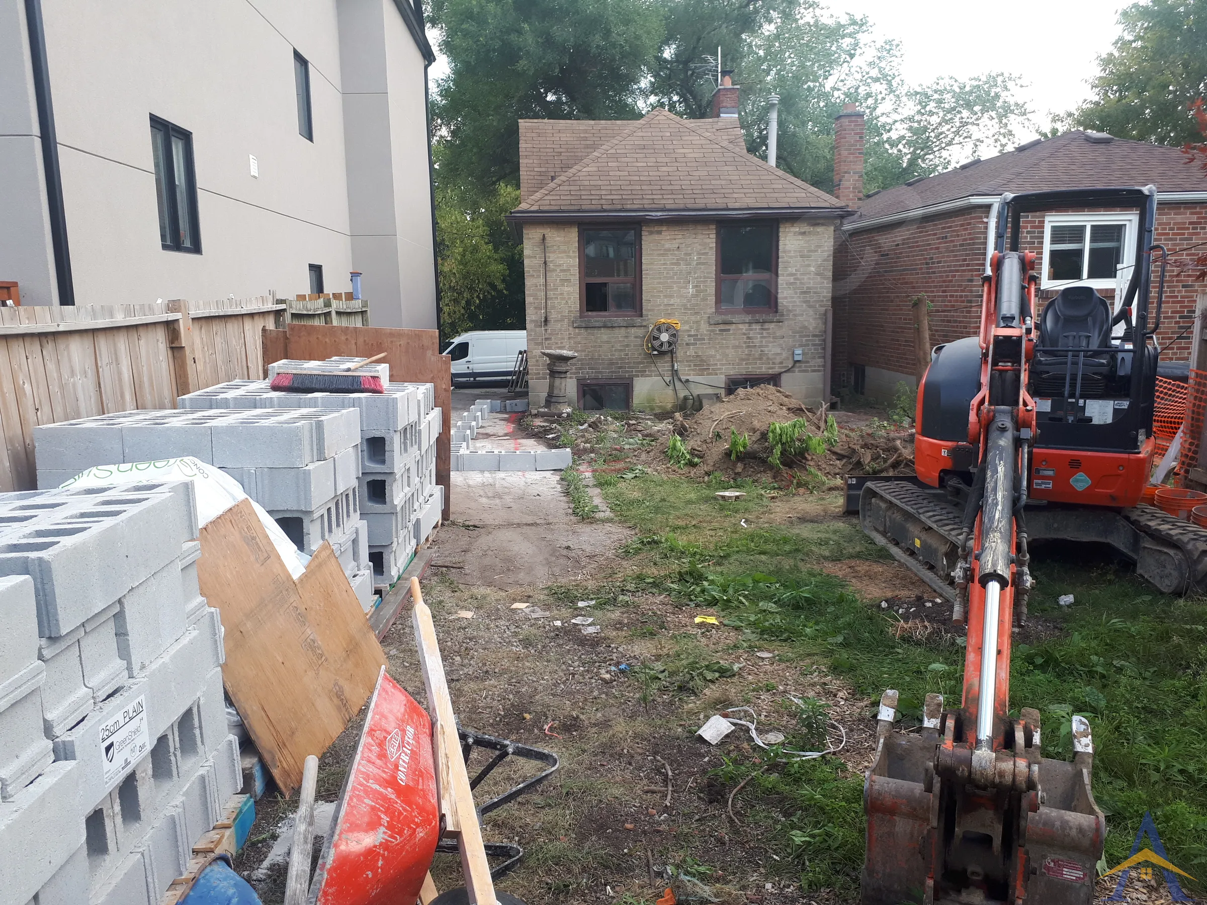 Foundation Construction for a Full Home Rebuild in Toronto: Arlington Avenue, photo 3