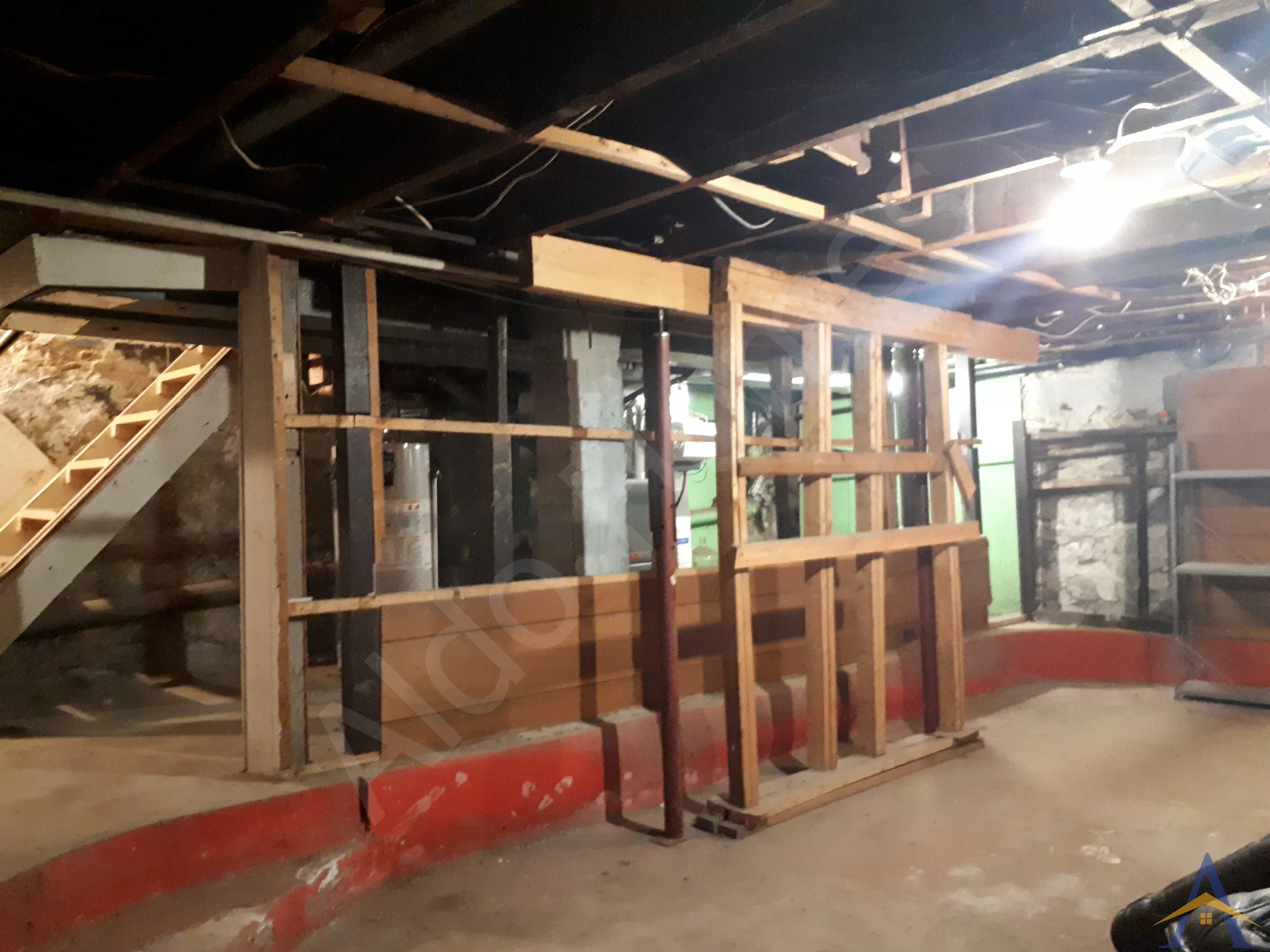 Basement Steel Beam Installation in Toronto: Dundas Street West