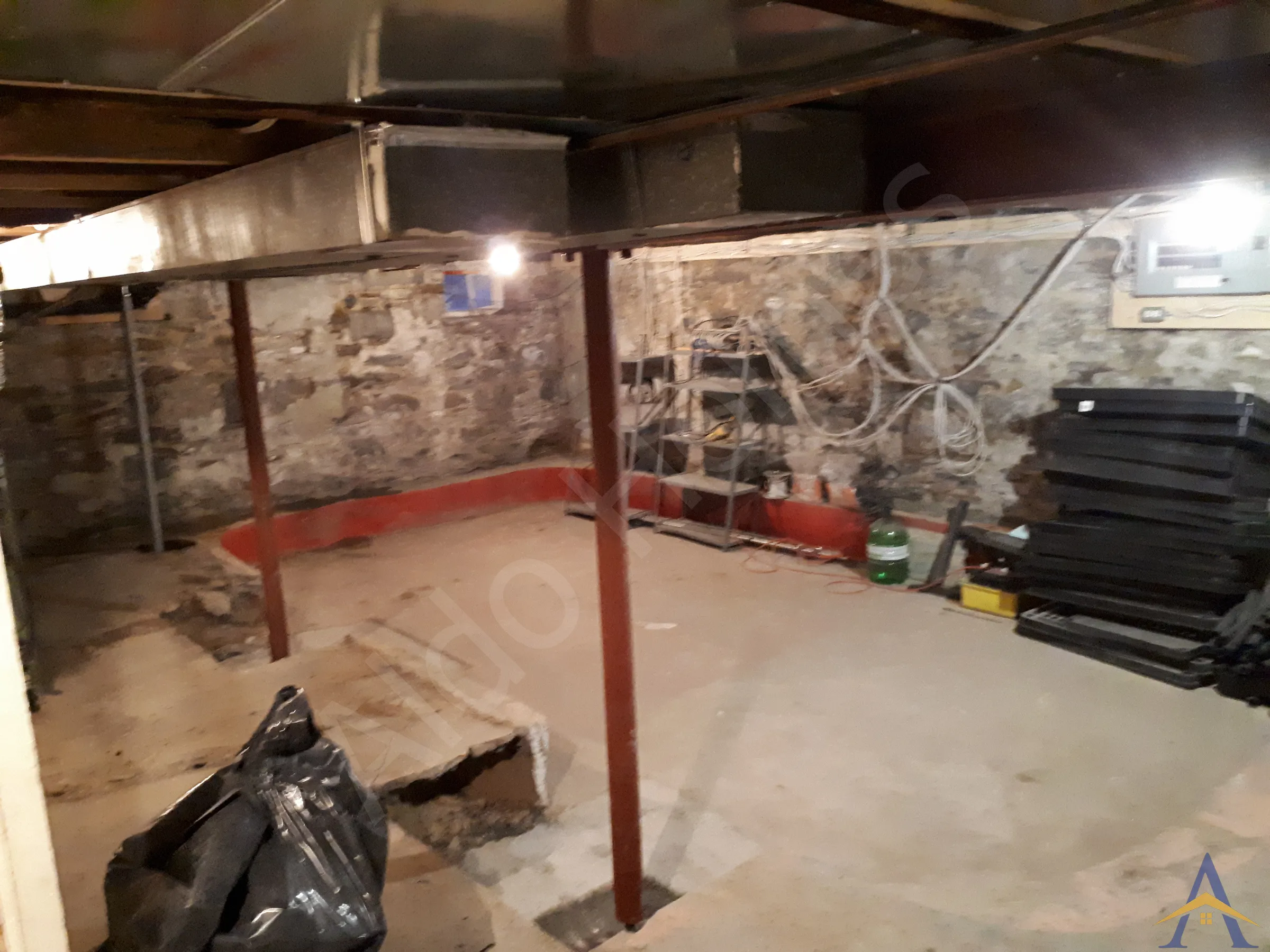 Basement Steel Beam Installation in Toronto: Dundas Street West, photo 5
