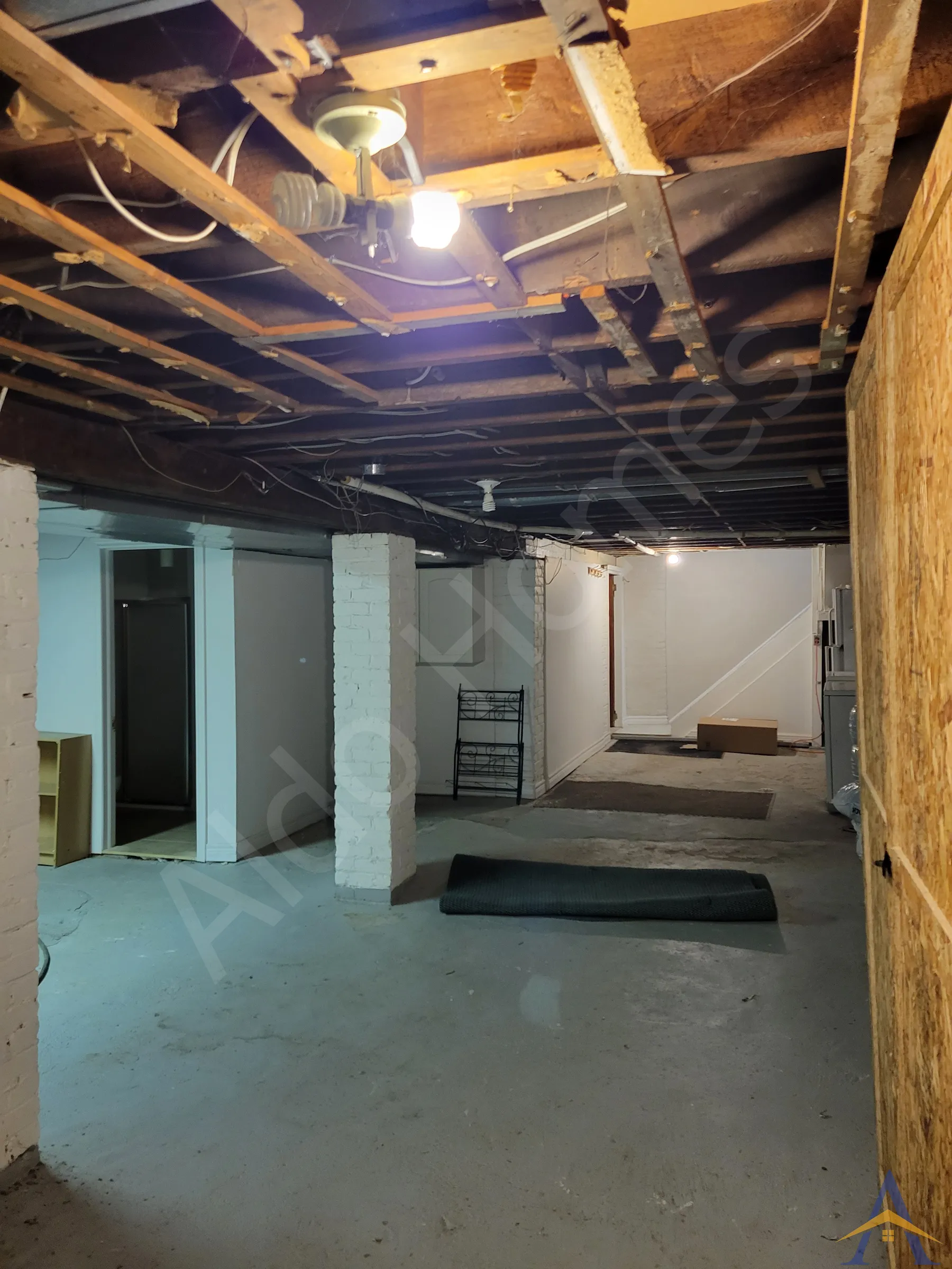 Basement Steel Beam Installation in Toronto: Gerrard Street East
