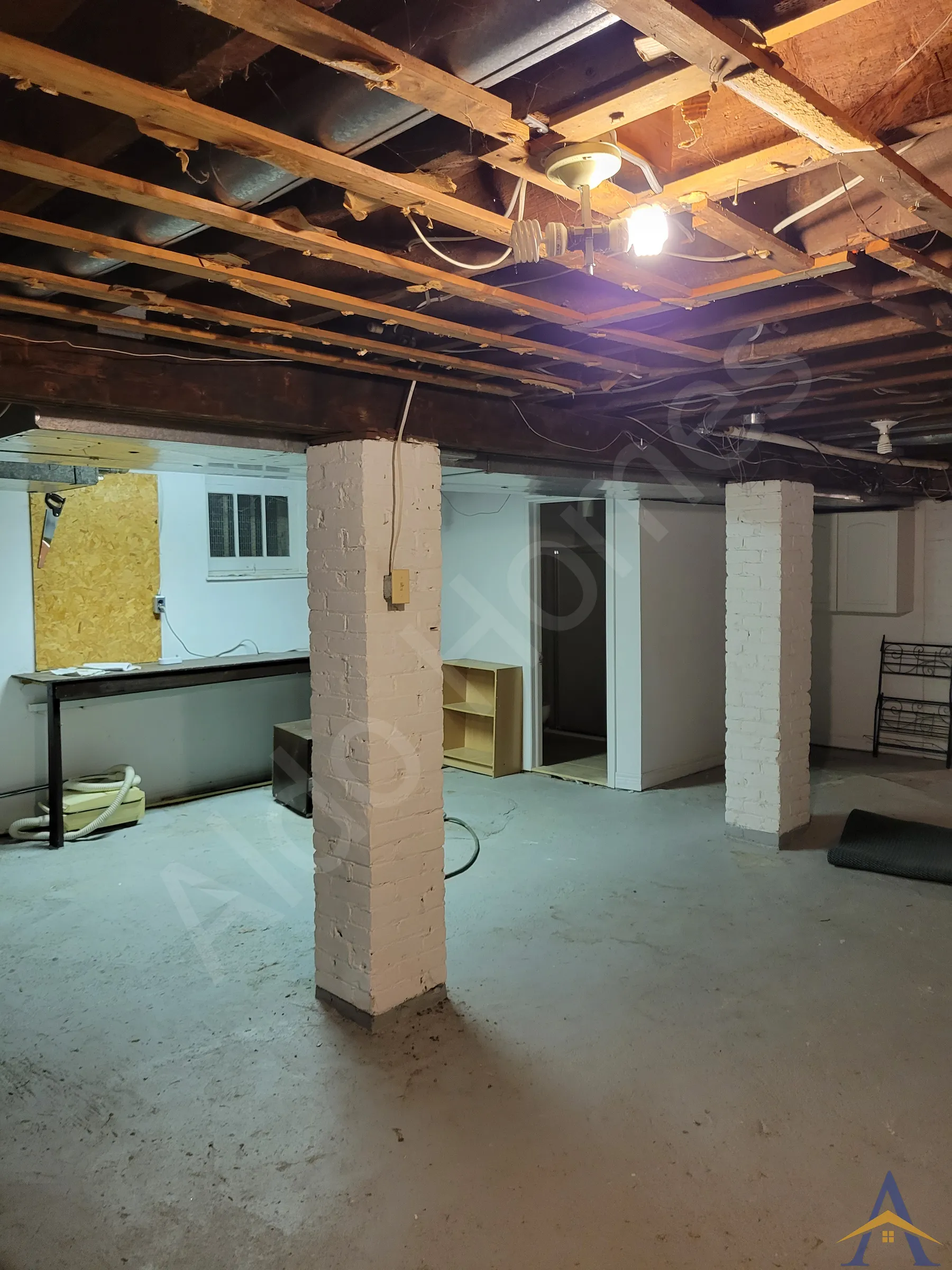 Basement Steel Beam Installation in Toronto: Gerrard Street East, photo 2