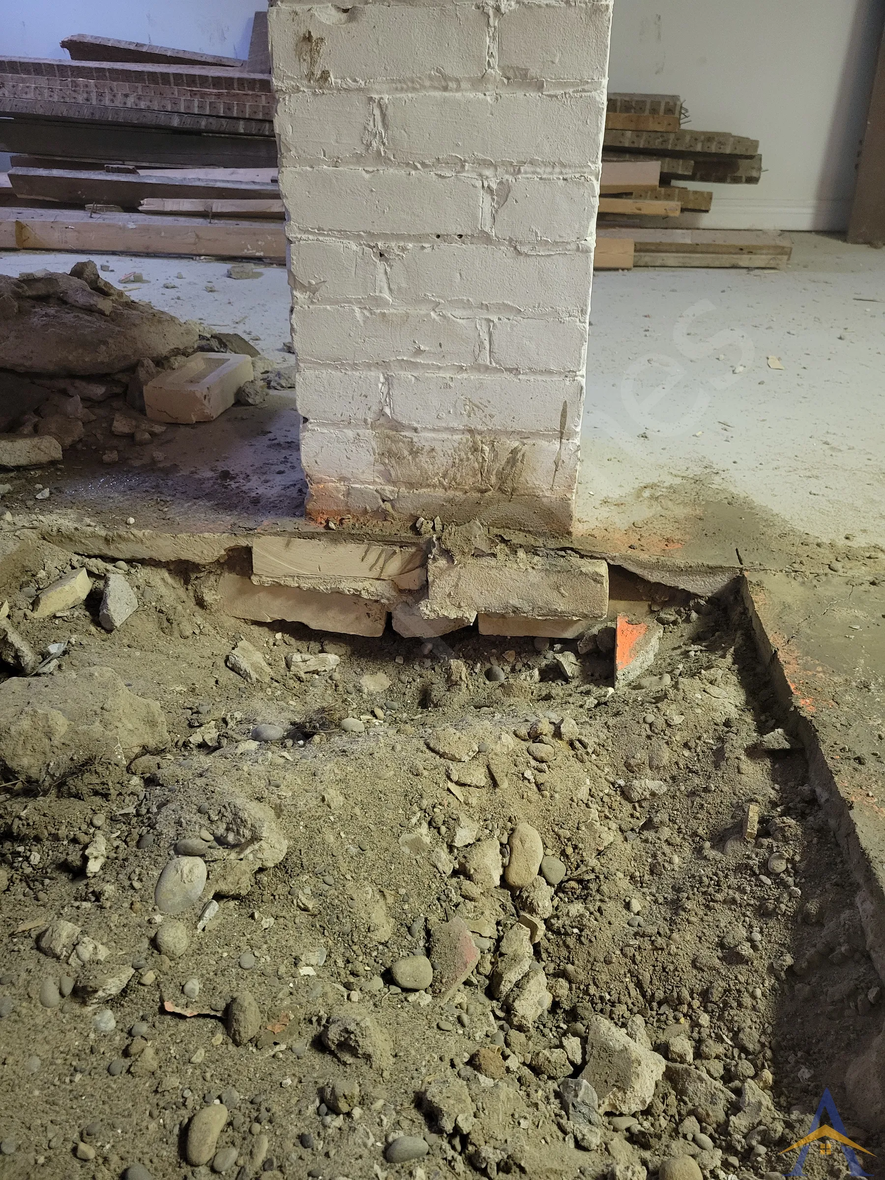 Basement Steel Beam Installation in Toronto: Gerrard Street East, photo 3