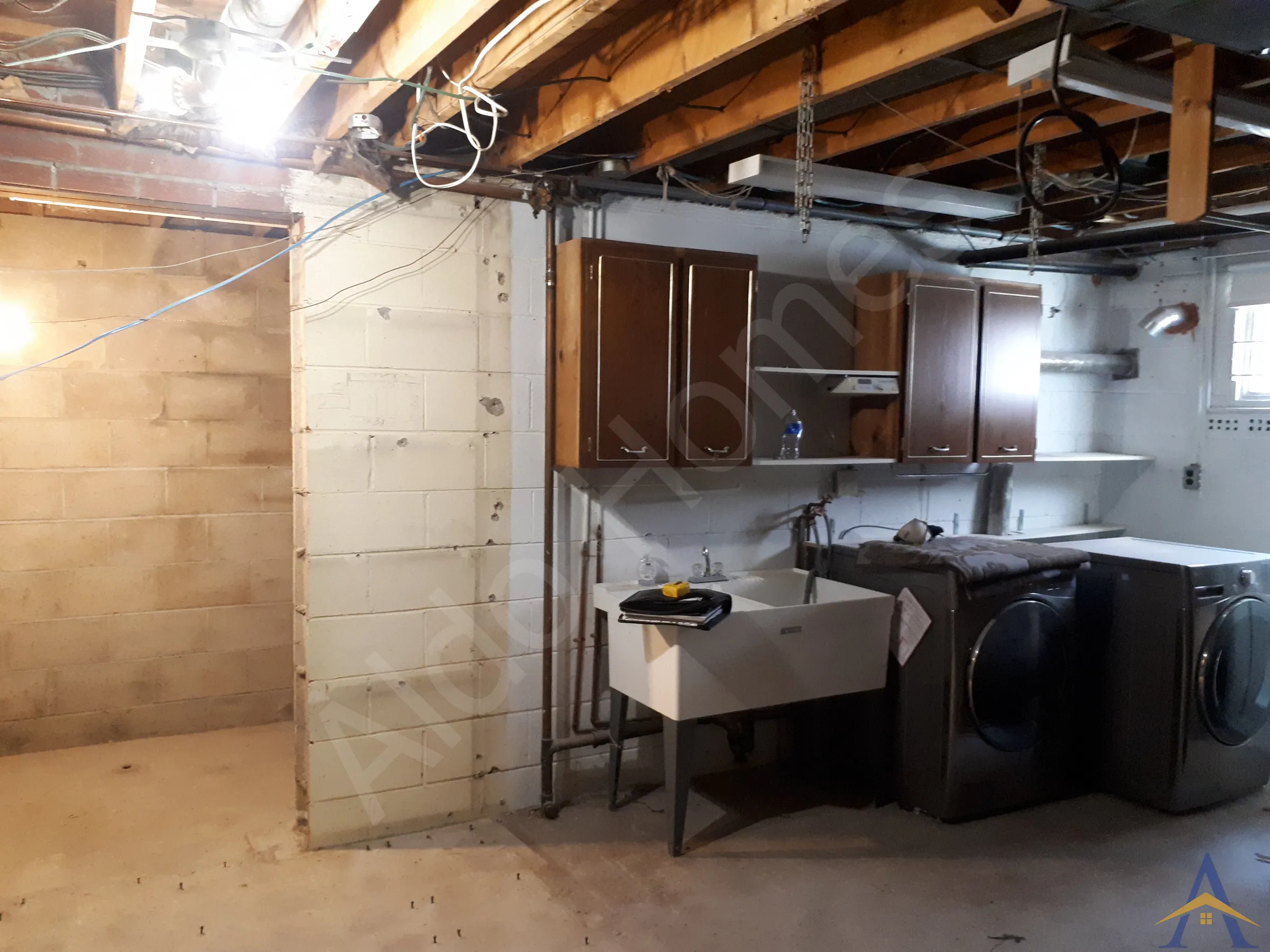 Basement Steel Beam Installation in Mississauga: Sunnycove dr, photo 3