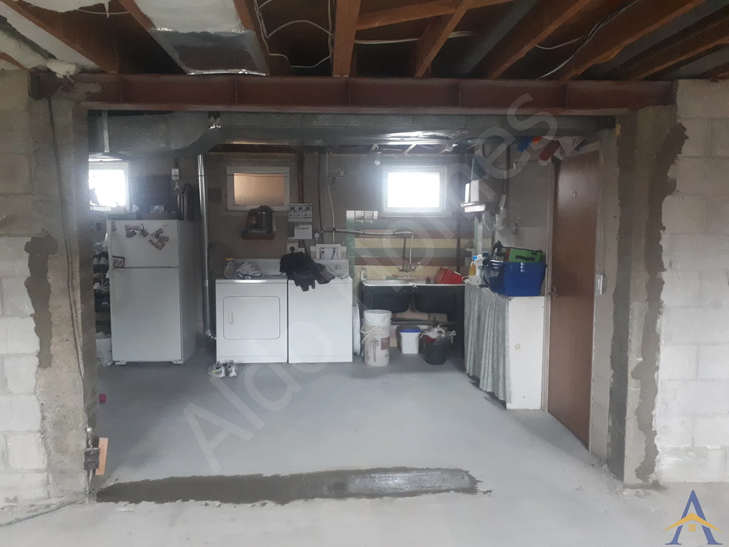 Basement Steel Beam Installation in North York: Tavistock, photo 4