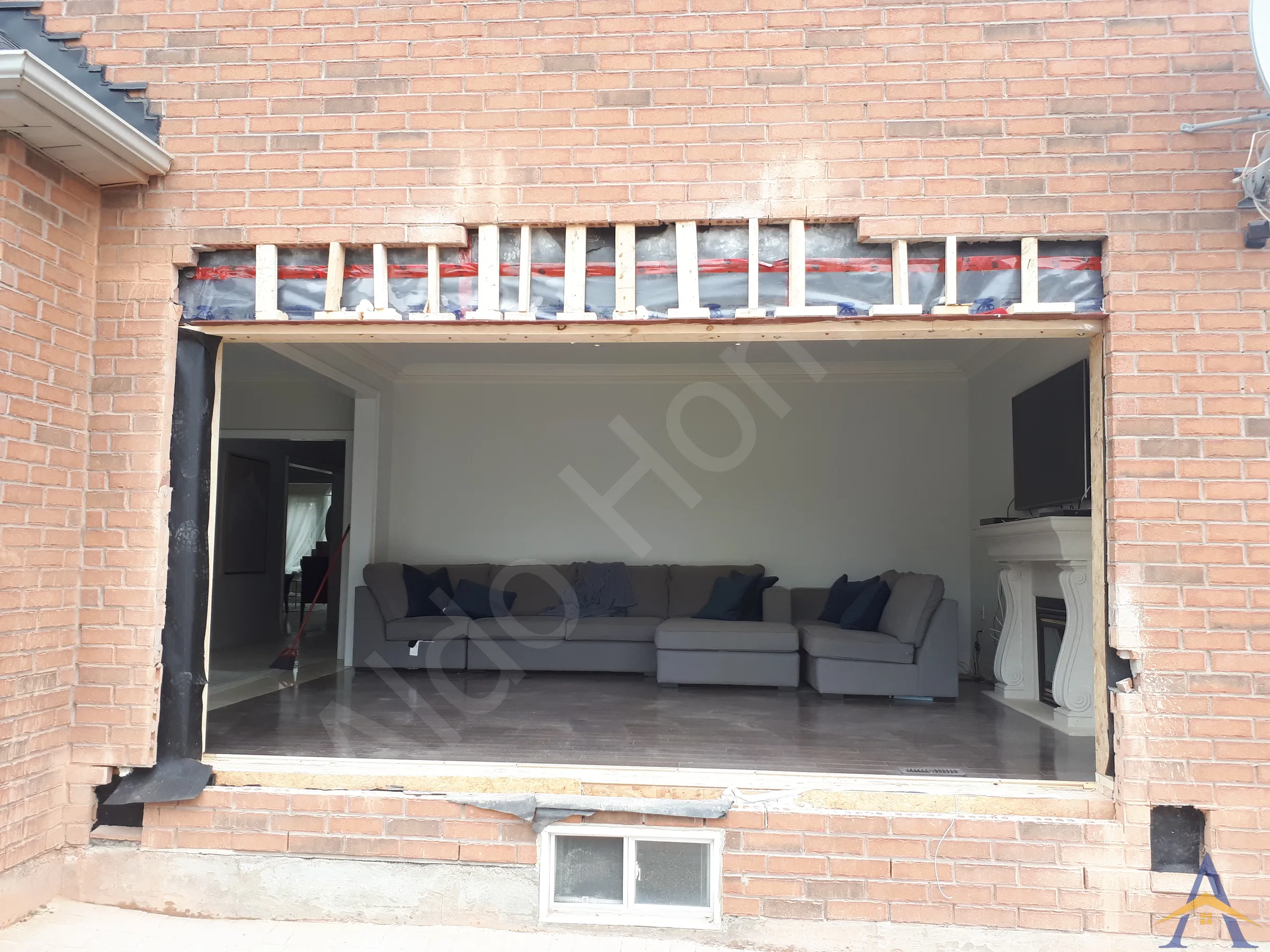 Exterior Wall Opening in Woodbridge: Green Manor, photo 3