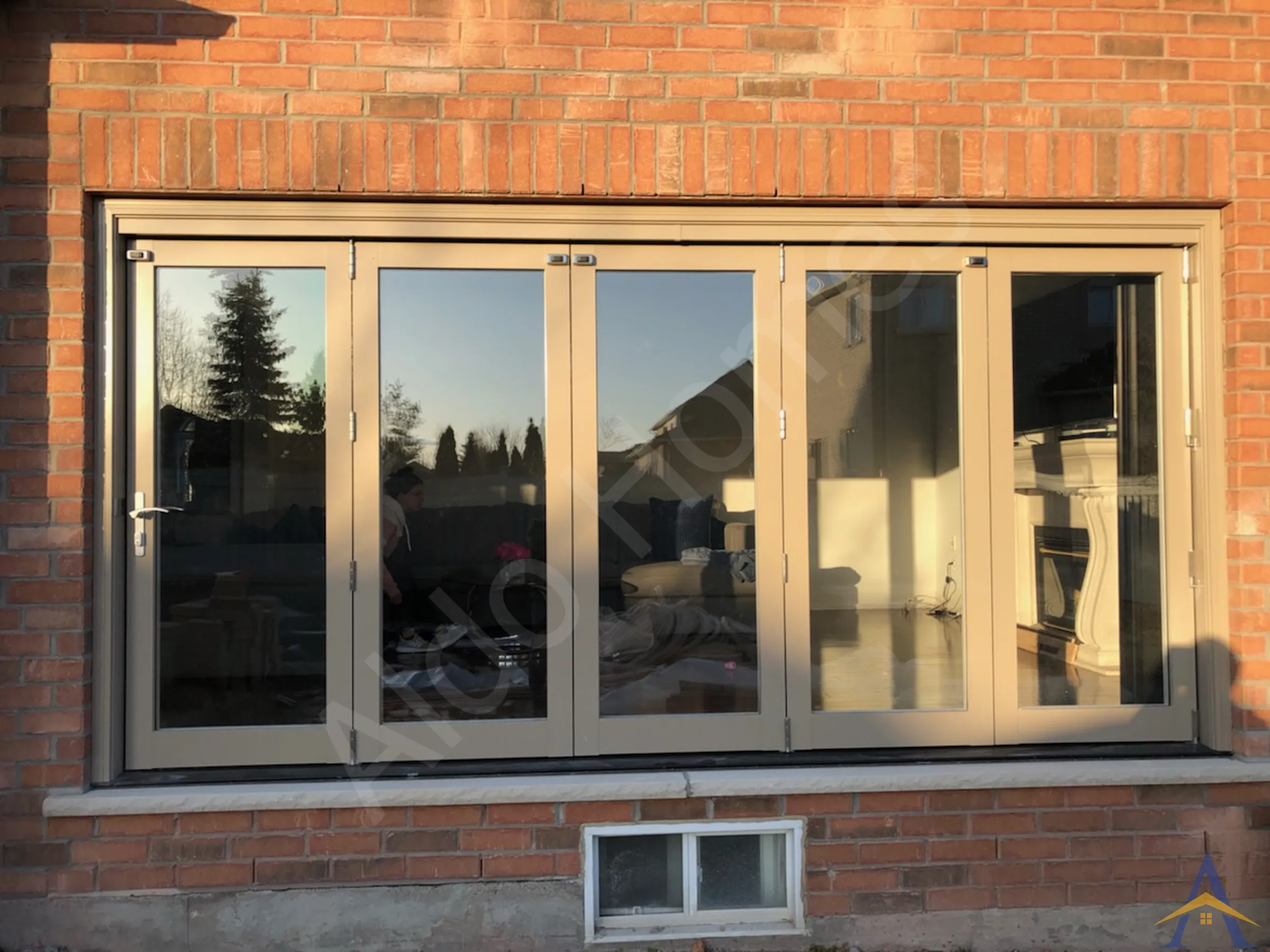 Exterior Wall Opening in Woodbridge: Green Manor, photo 8
