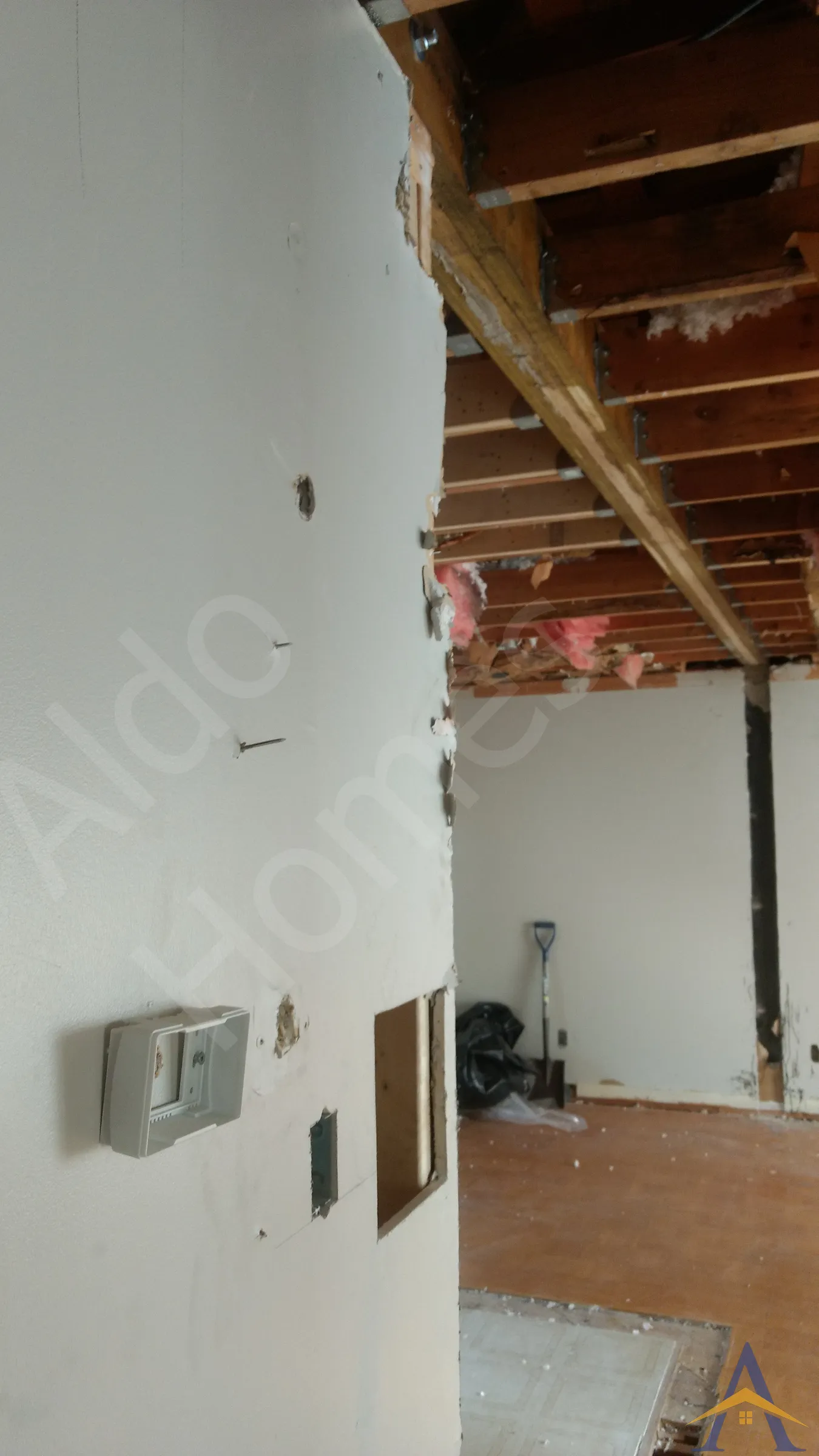 Bungalow Load-Bearing Wall Removal in Mississauga: April rd, photo 3