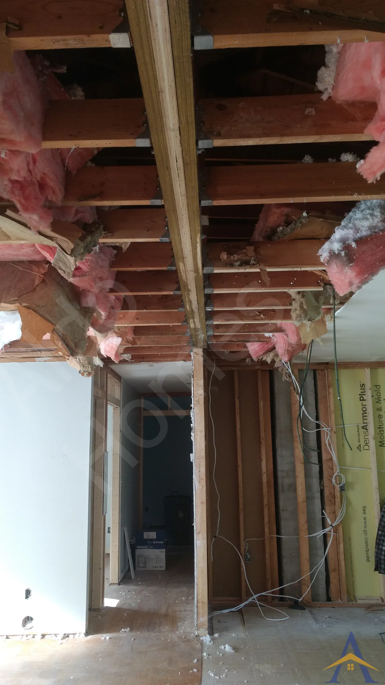Bungalow Load-Bearing Wall Removal in Mississauga: April rd, photo 4