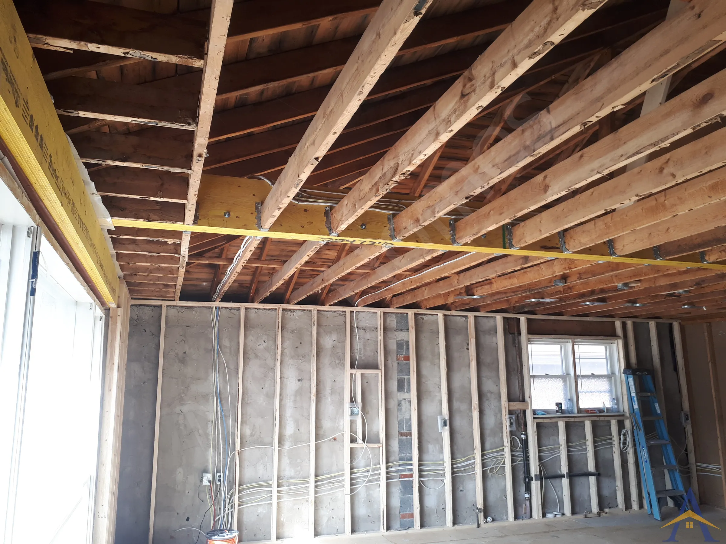 Bungalow Load-Bearing Wall Removal in North York: Kennard Ave, photo 3