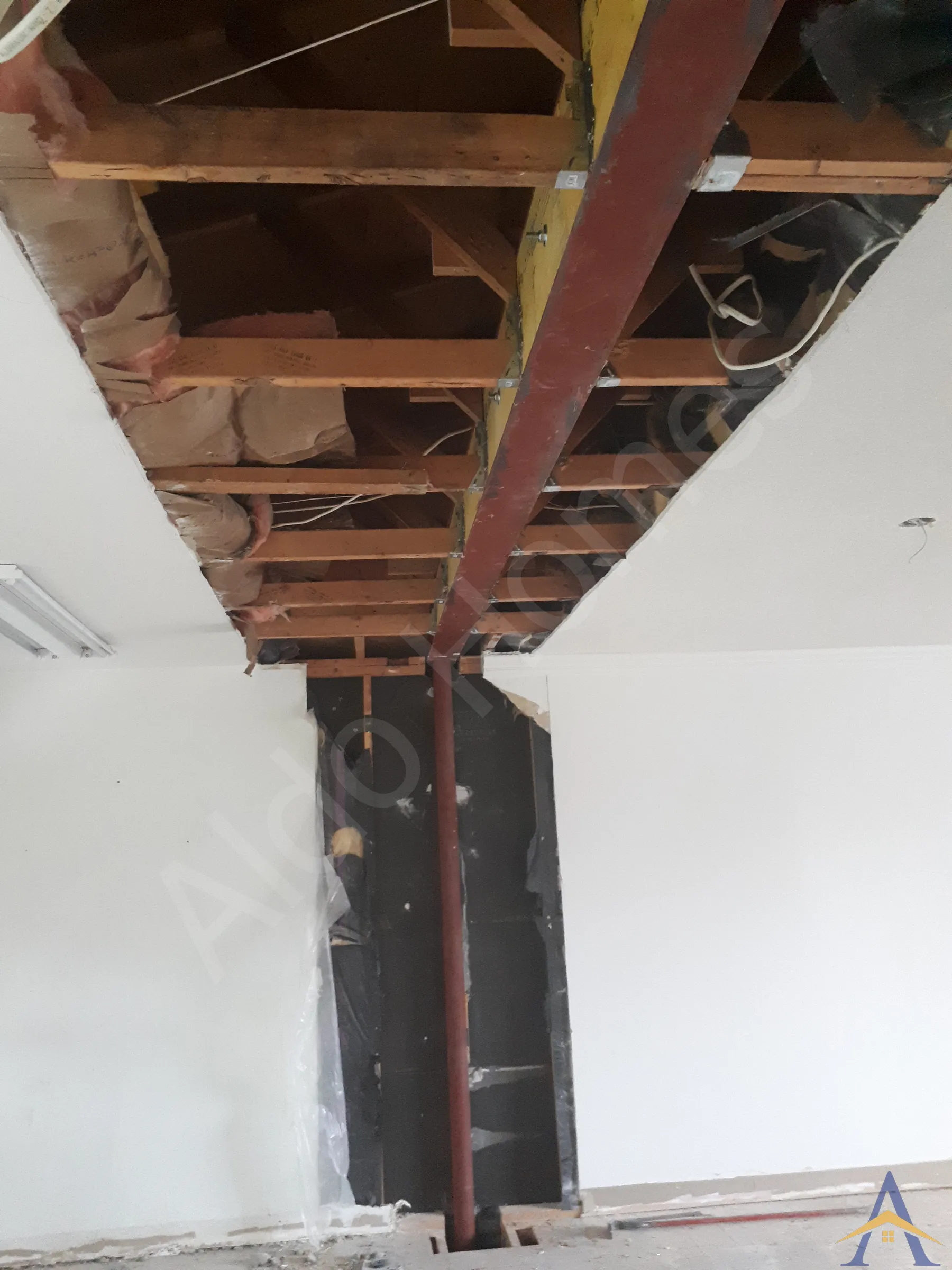 Bungalow Load-Bearing Wall Removal in Whitby: Lupin Drive, photo 2