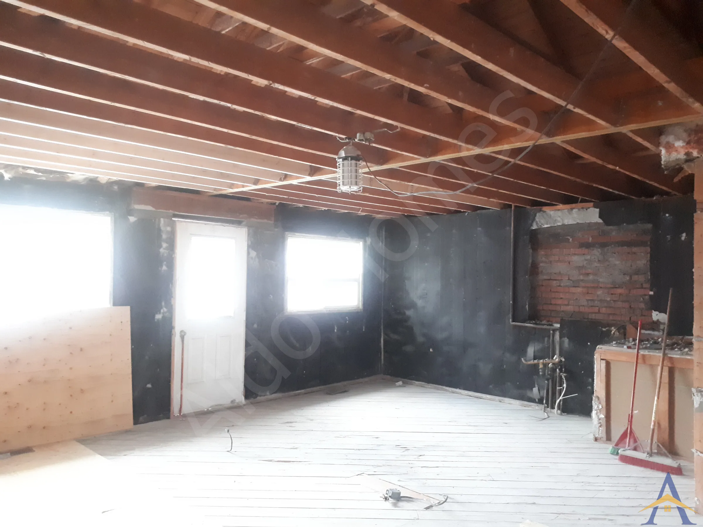Bungalow Load-Bearing Wall Removal in Scarborough: Maxim cr, photo 6