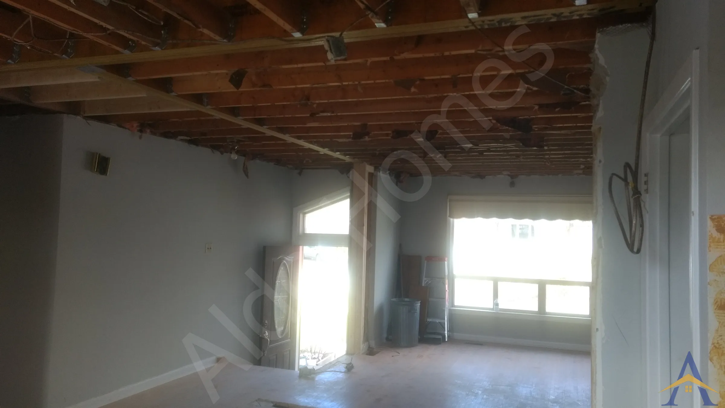 Bungalow Load-Bearing Wall Removal in North York: Tavistock, photo 5