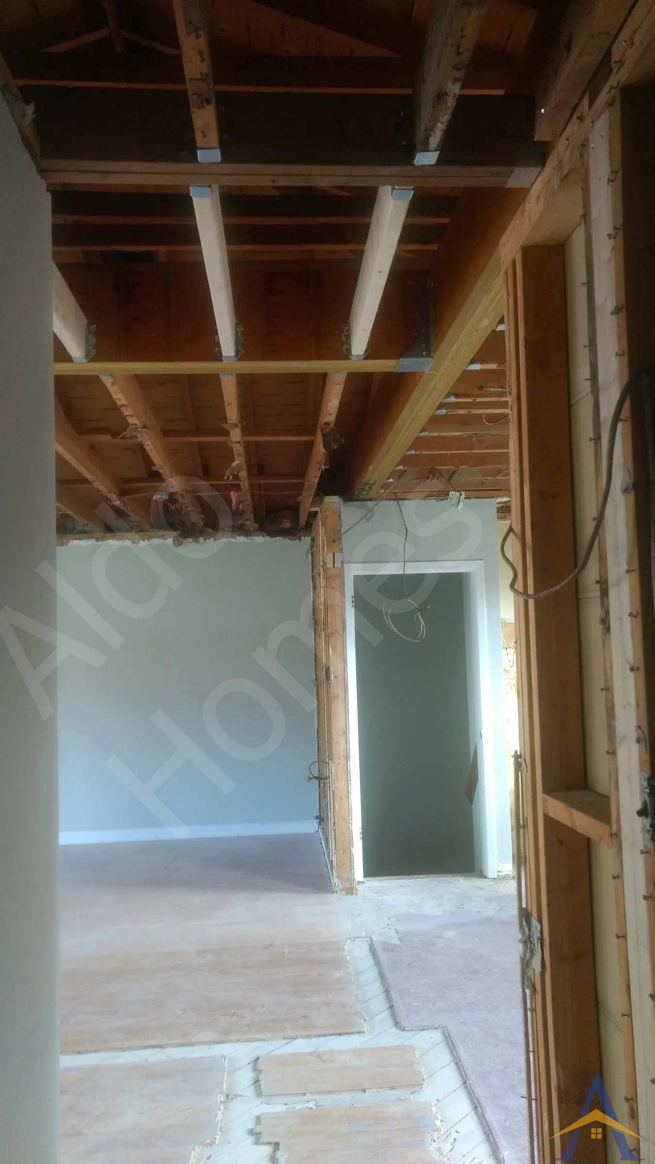 Bungalow Load-Bearing Wall Removal in North York: Tavistock, photo 10