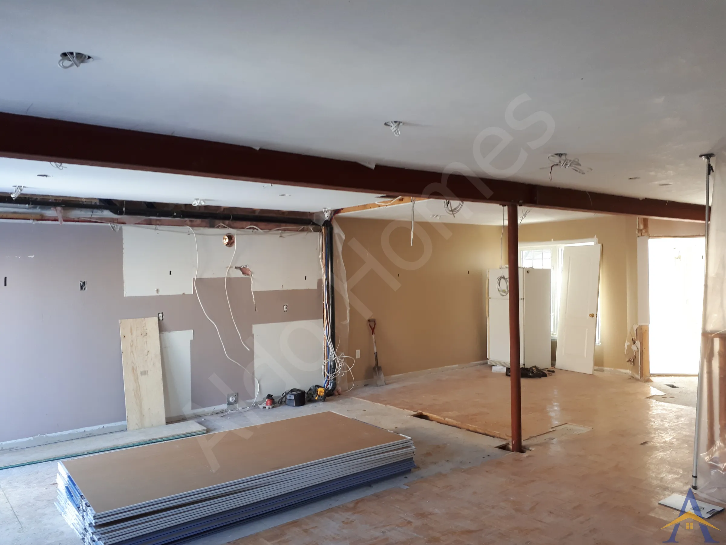 Load-Bearing Wall Removal in Whitby: Aster Cres, photo 3