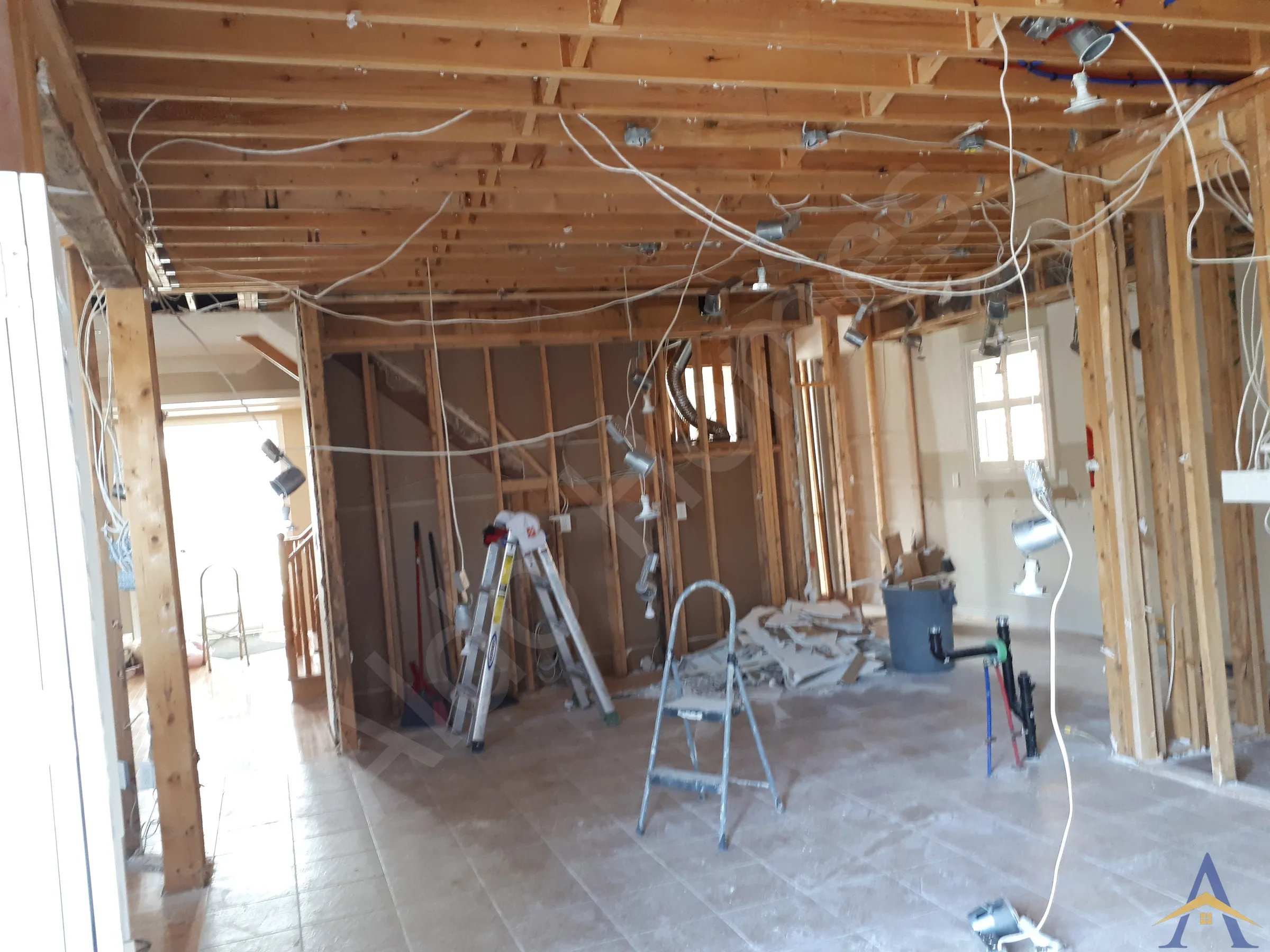 Load-Bearing Wall Removal in Markham: Crescent Park Lane, photo 2
