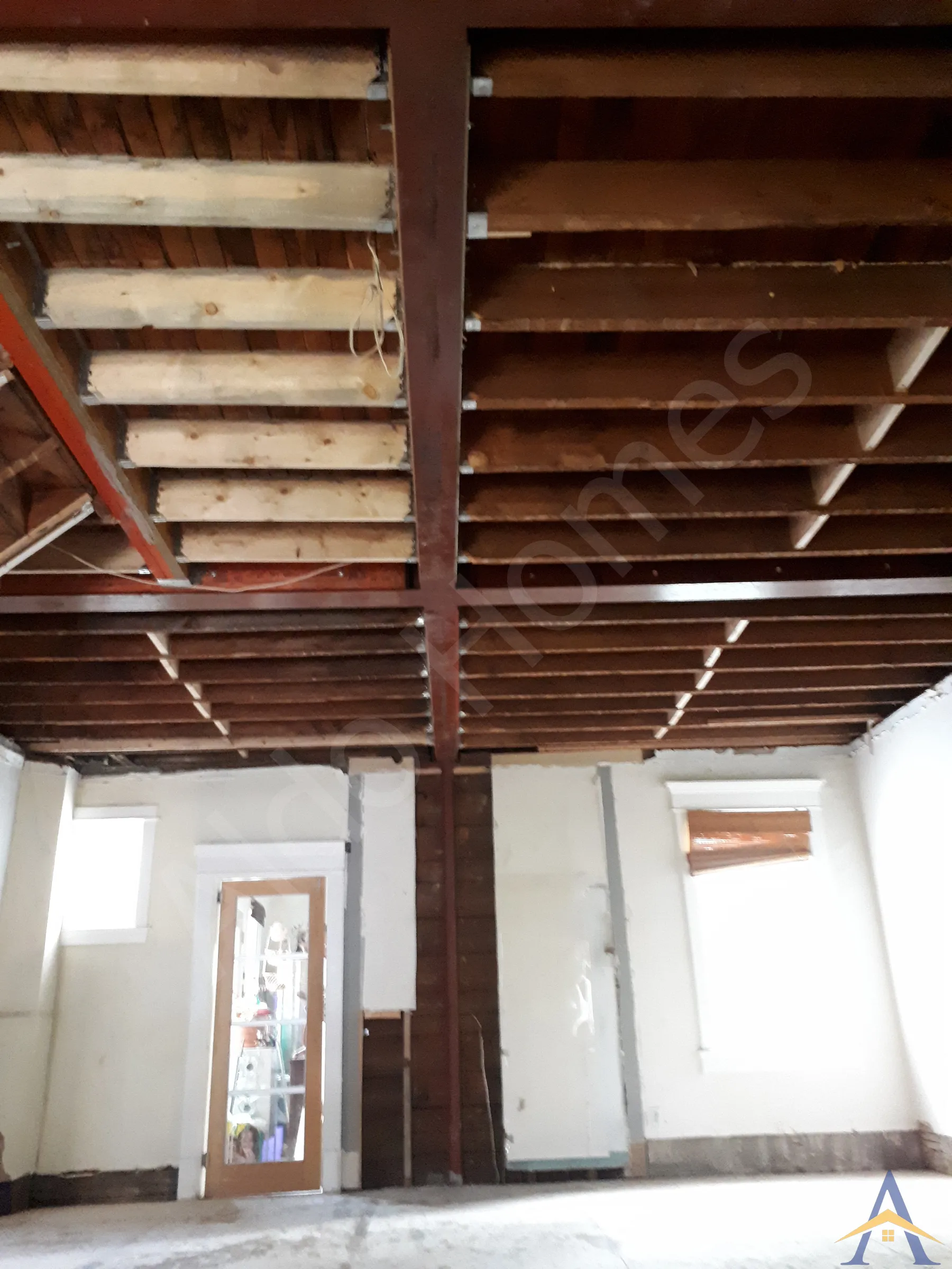 Load-Bearing Wall Removal in Toronto: Dundas Street West, photo 2
