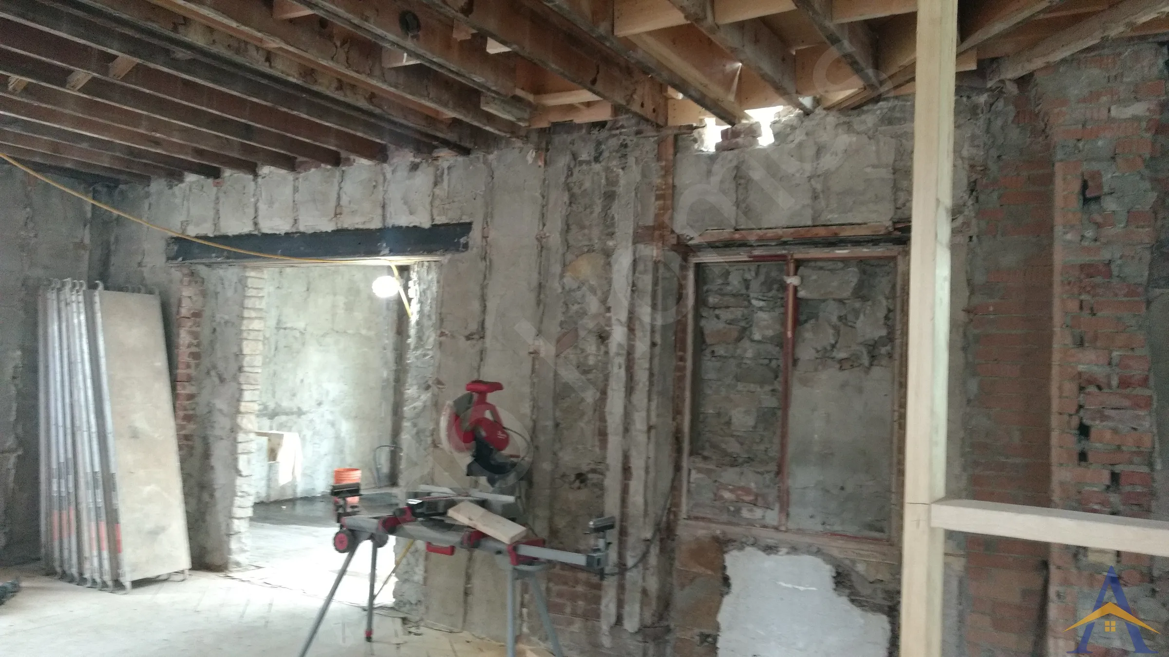 Load-Bearing Wall Removal in Toronto: Old Forest Hill Rd, photo 3