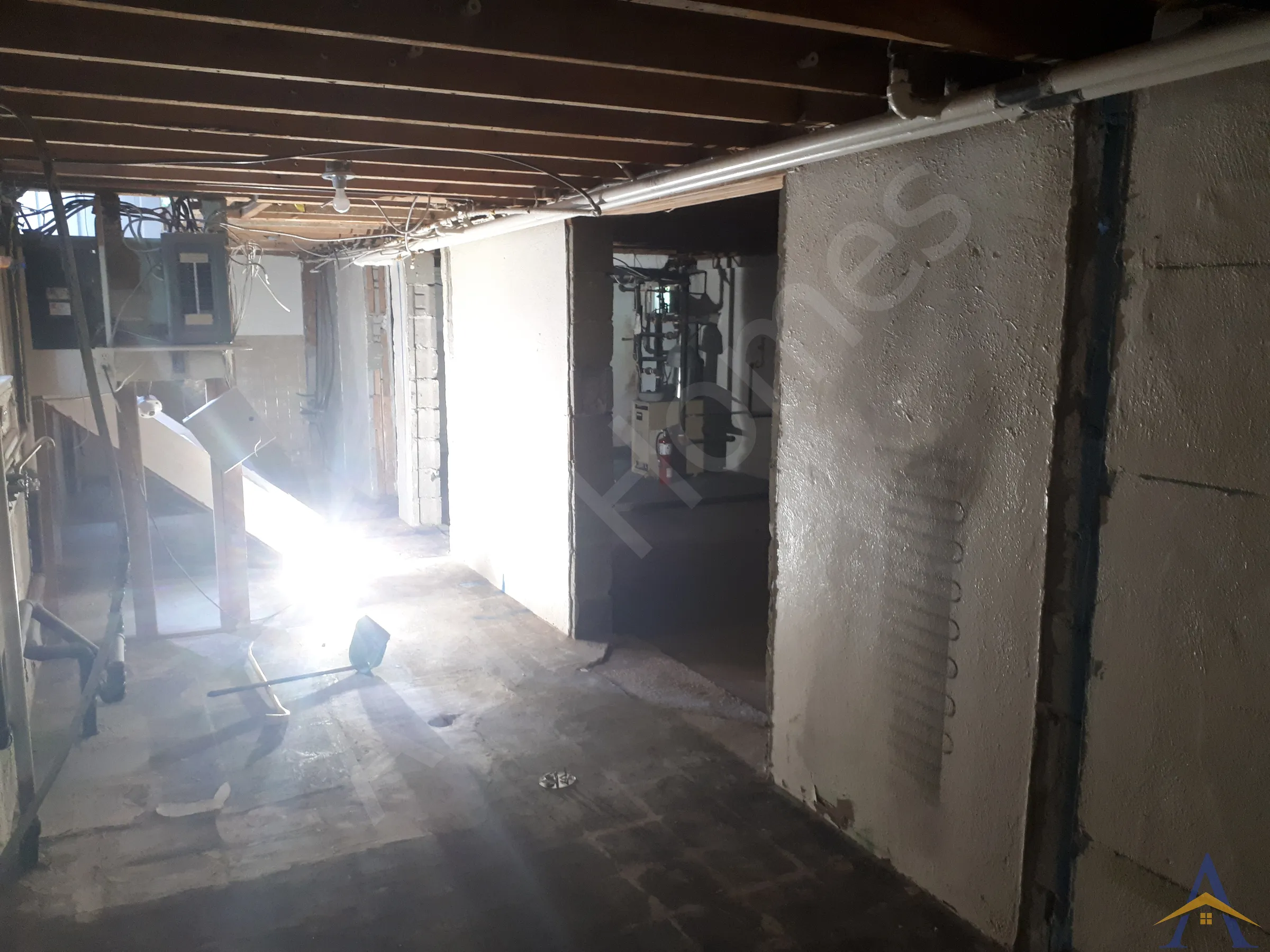 Basement Steel Beam Installation in Toronto: Peveril Hill N