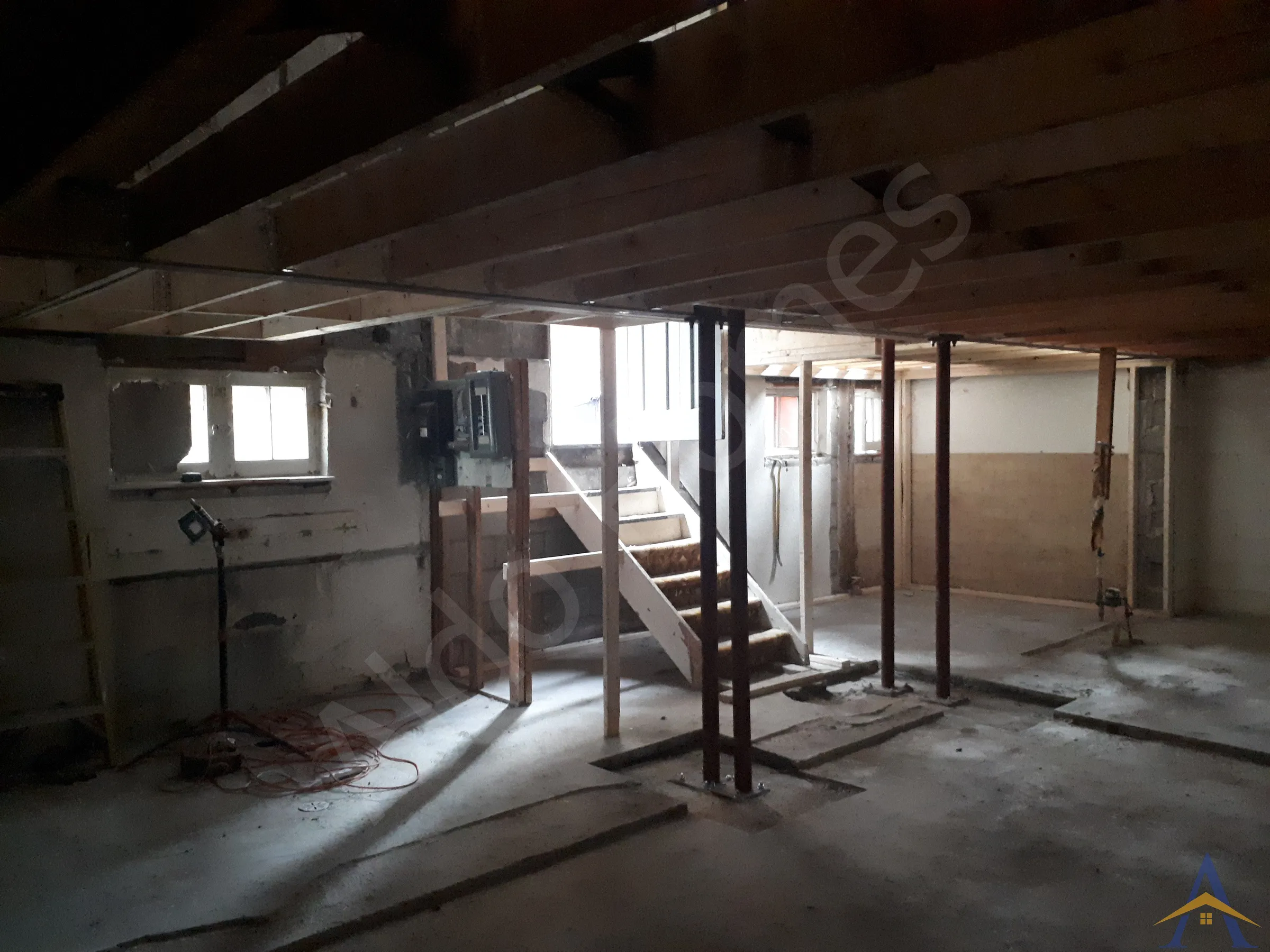 Basement Steel Beam Installation in Toronto: Peveril Hill N, photo 14