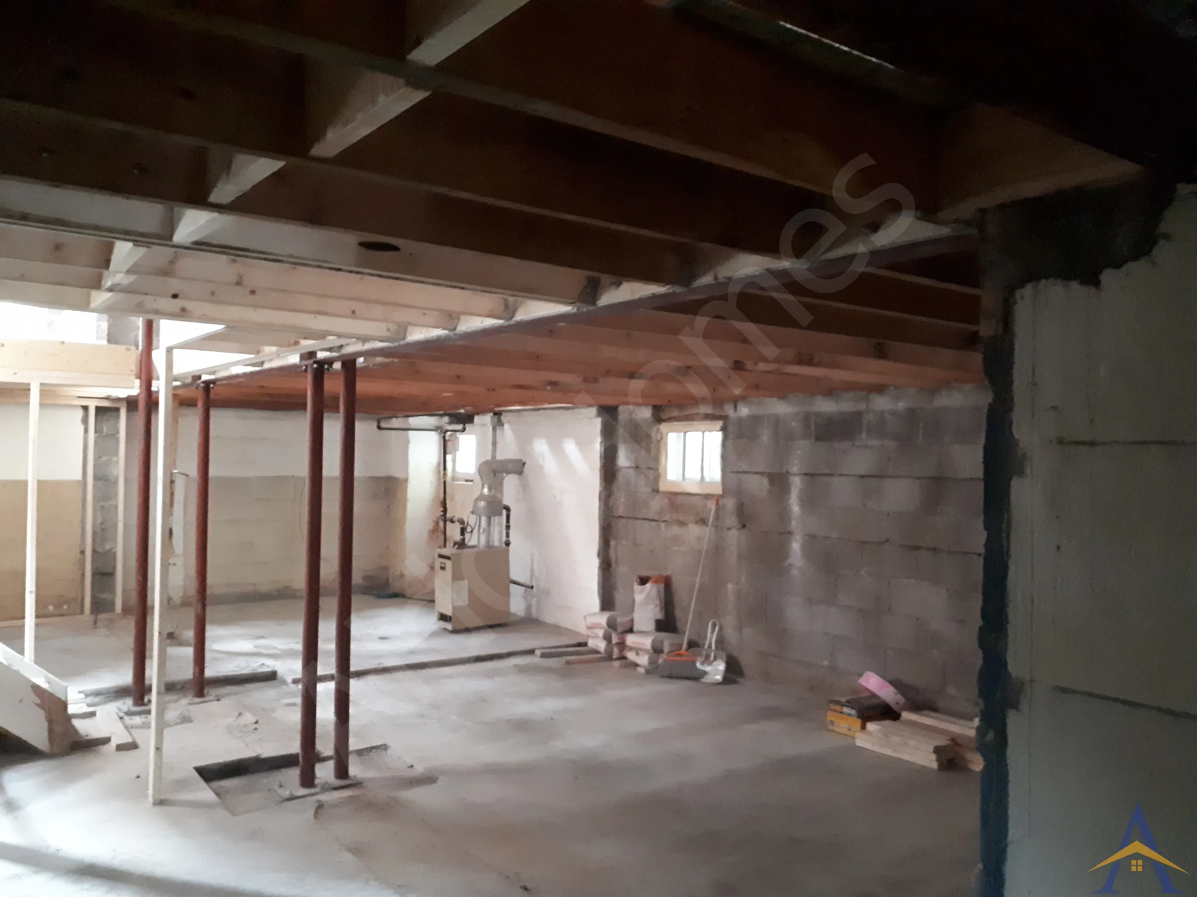 Basement Steel Beam Installation in Toronto: Peveril Hill N, photo 16