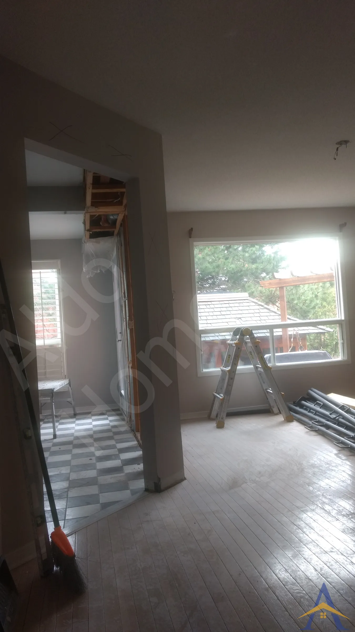 Load-Bearing Wall Removal in Oakville: River Oaks Blvd
