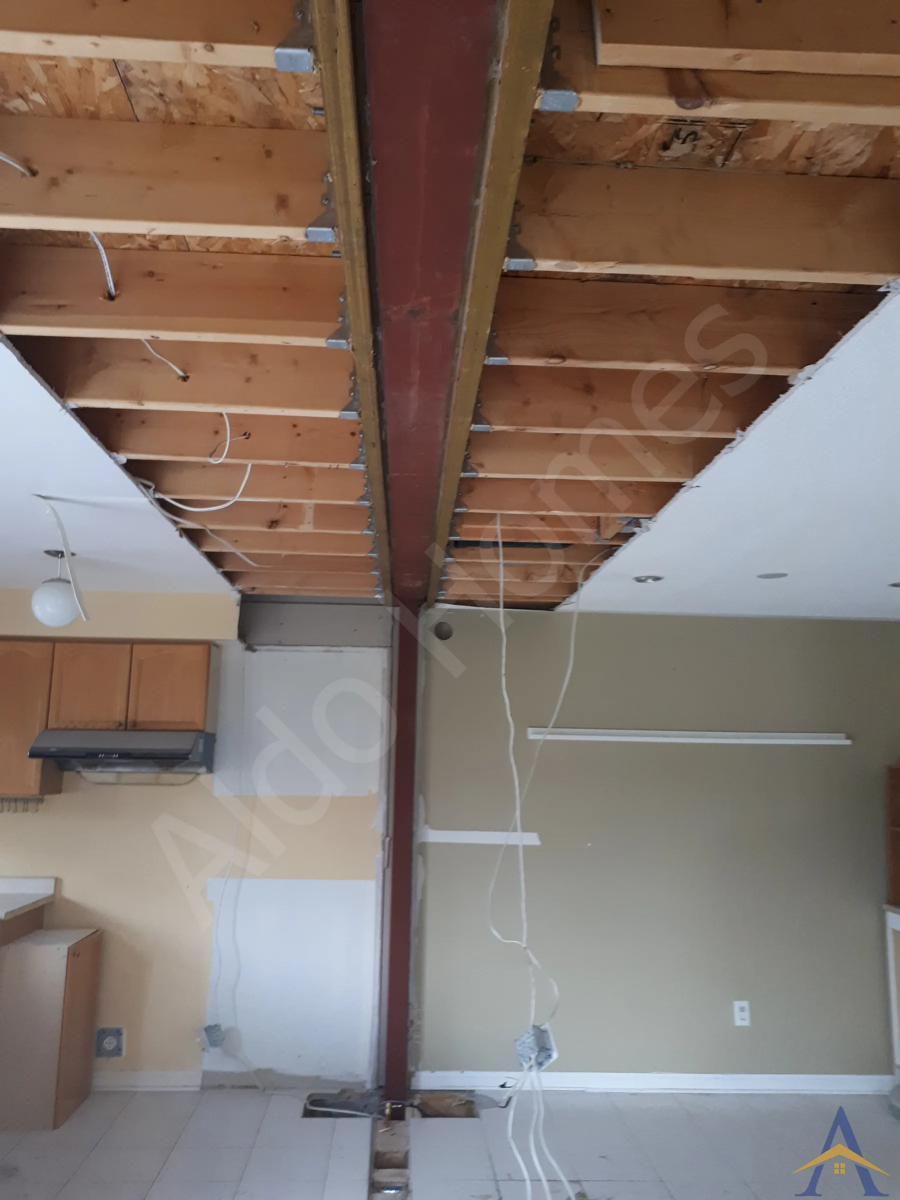 Load-Bearing Wall Removal in Mississauga: Rosehurst Dr, photo 2