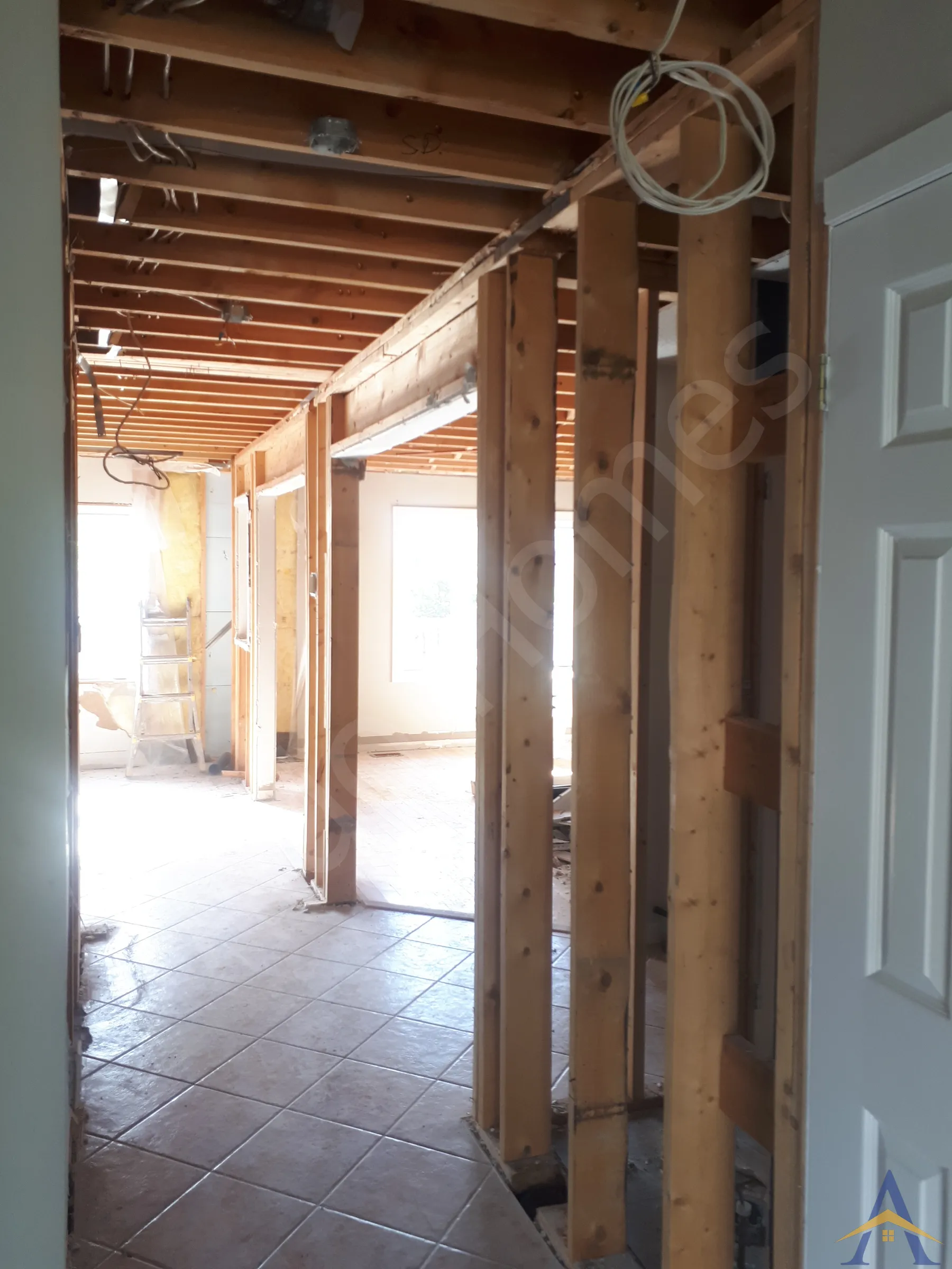 Load-Bearing Wall Removal in Oakville: Stillmeadow Rd, photo 2
