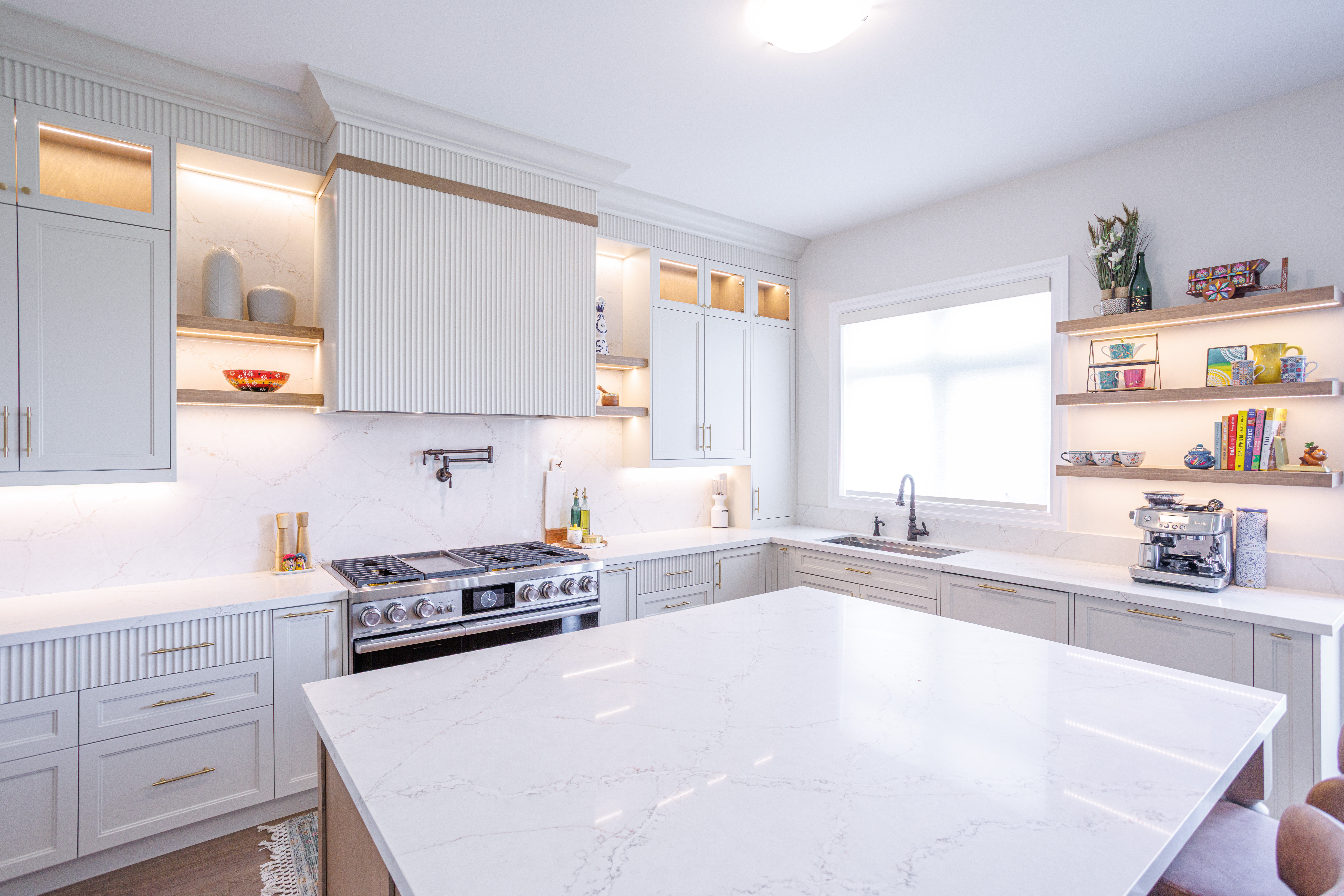 Custom Kitchen Renovation in Oakville, photo 2